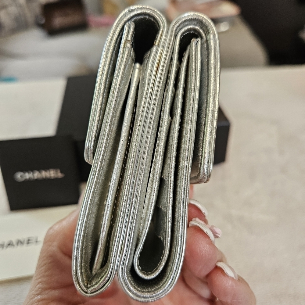 Chanel Vintage precious symbols Compact Silver Quilted Wallet - Picture 7 of 16